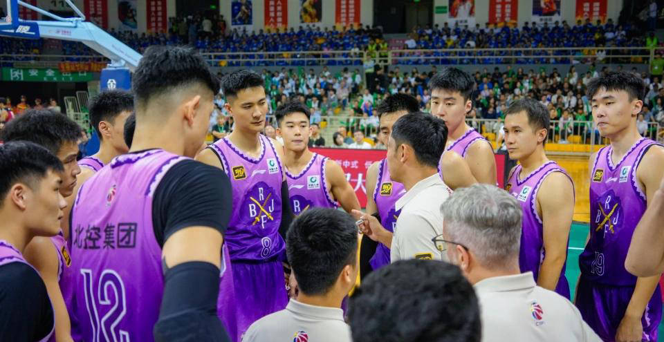 身高不足的 身高不足的