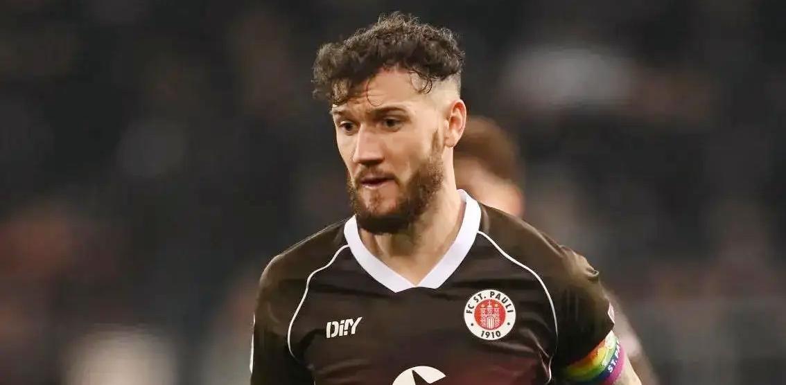 Ls, 赛客场 Ls, 赛客场