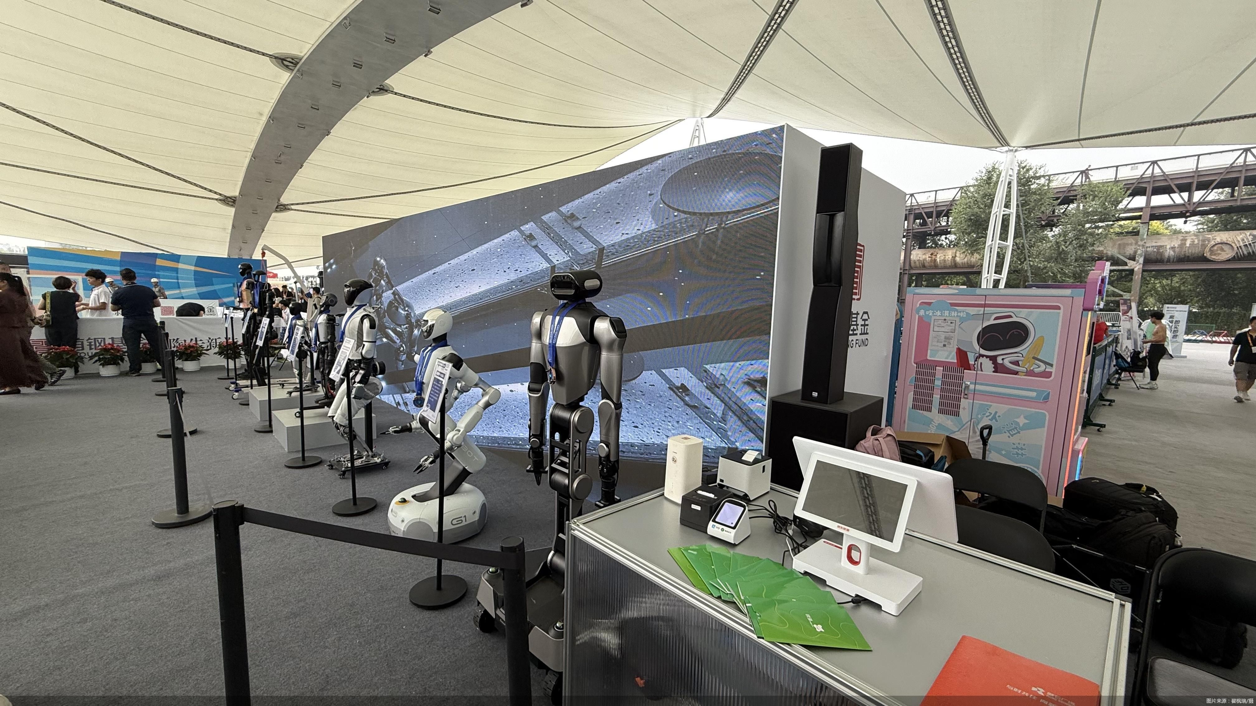 用游戏引擎, 的生态闭环, 车等 用游戏引擎, 的生态闭环, 车等