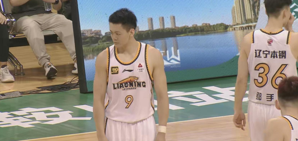 战胜北控队, 季韩德君退 战胜北控队, 季韩德君退