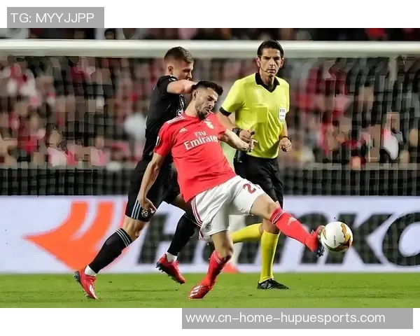 欧冠精彩对决亨克与那不勒斯全场比赛视频回顾与分析